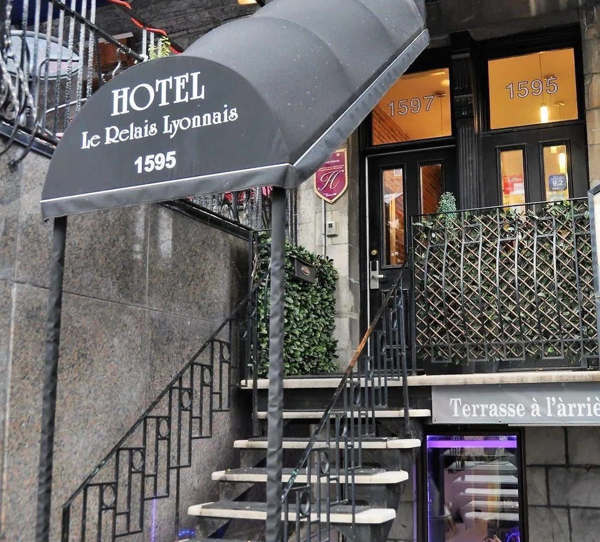 1595 Saint-Denis Hotel Montreal